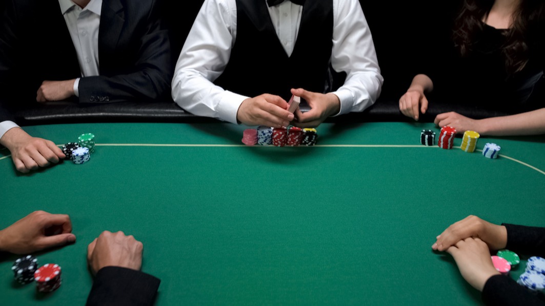 Virtual Tables, Real Wins: Online Gambling Strategies